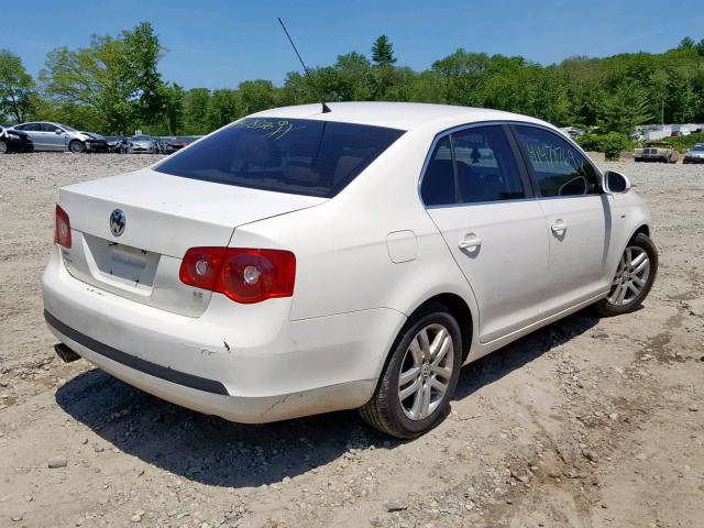 3VWEG71K27M186395 - 2007 VOLKSWAGEN JETTA WOLF WHITE photo 4