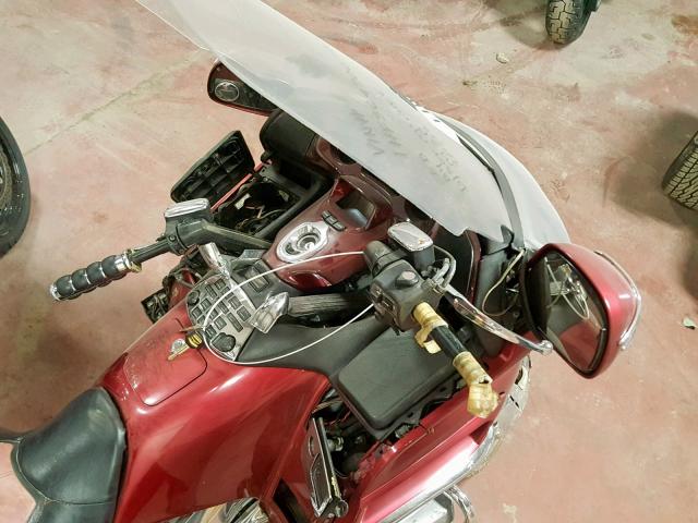 1HFSC47061A004732 - 2001 HONDA GL1800 BURGUNDY photo 5