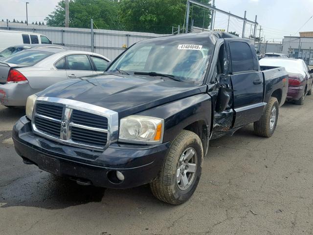 1D7HW48N06S573699 - 2006 DODGE DAKOTA QUA BLACK photo 2