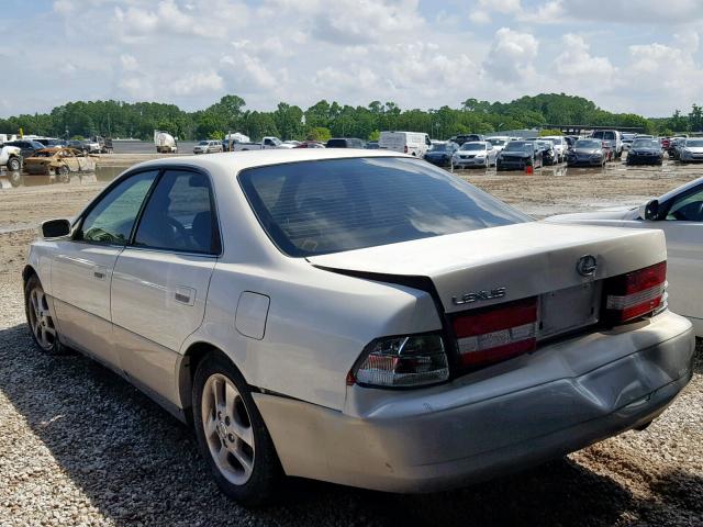 JT8BF28G910334497 - 2001 LEXUS ES 300 WHITE photo 3