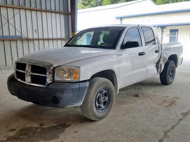 1D7HE28KX5S209706 - 2005 DODGE DAKOTA QUA WHITE photo 2