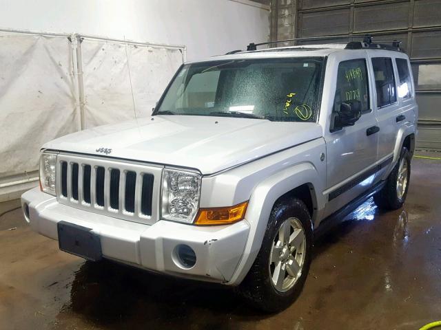 1J8HG48N26C171239 - 2006 JEEP COMMANDER SILVER photo 2