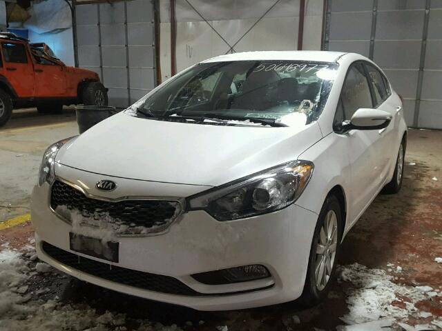 KNAFX4A87E5086934 - 2014 KIA FORTE EX WHITE photo 2