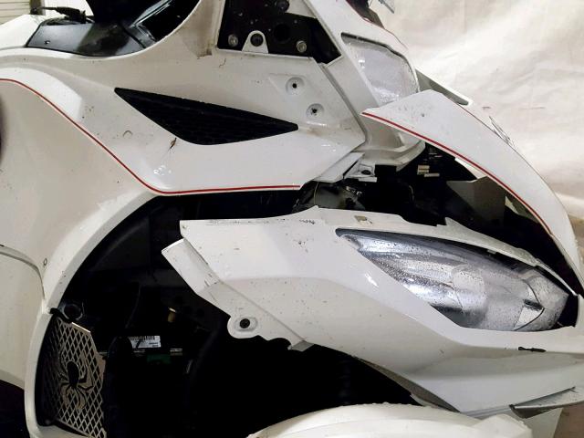 2BXNBDD24FV005064 - 2015 CAN-AM SPYDER ROA WHITE photo 7