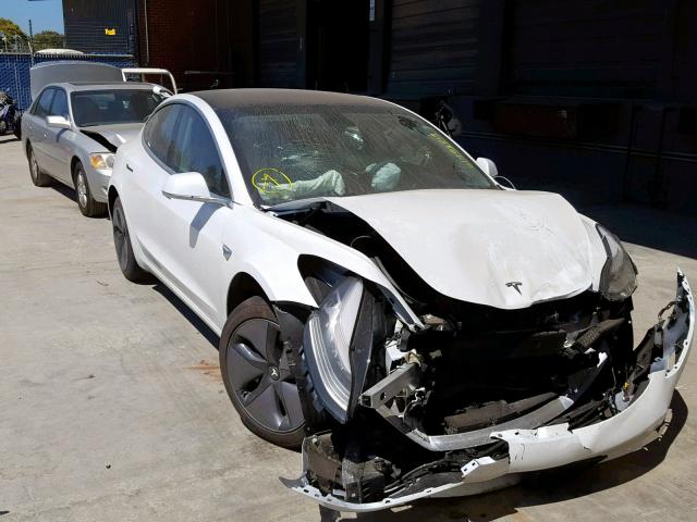 5YJ3E1EA7JF152978 - 2018 TESLA MODEL 3 WHITE photo 1