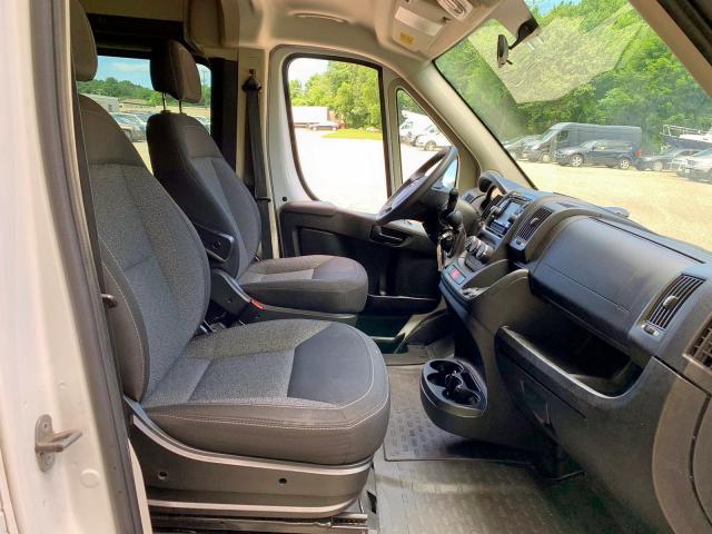 3C6TRVPG5GE110599 - 2016 RAM PROMASTER WHITE photo 5