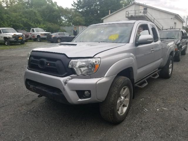 5TFUU4ENXDX082138 - 2013 TOYOTA TACOMA SILVER photo 2