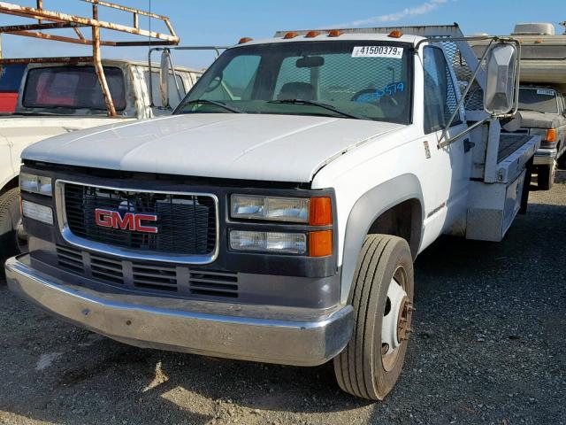 1GDKC34F7YF451768 - 2000 GMC SIERRA C35 WHITE photo 2