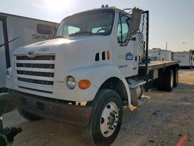 2FZHATDC94AN18692 - 2004 STERLING TRUCK LT 7500 WHITE photo 2