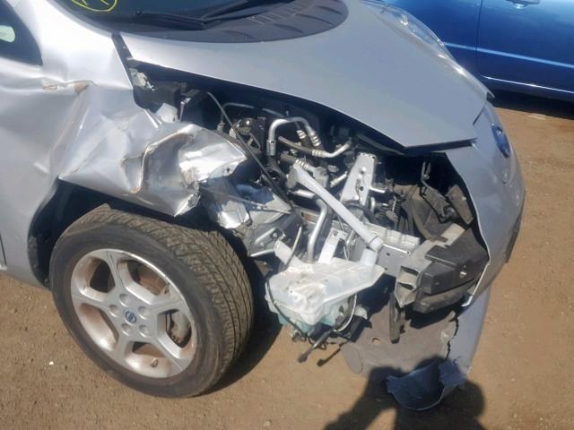 1N4AZ0CP2DC419027 - 2013 NISSAN LEAF S SILVER photo 9