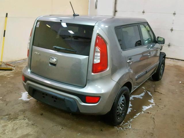 KNDJT2A53D7485314 - 2013 KIA SOUL GRAY photo 4