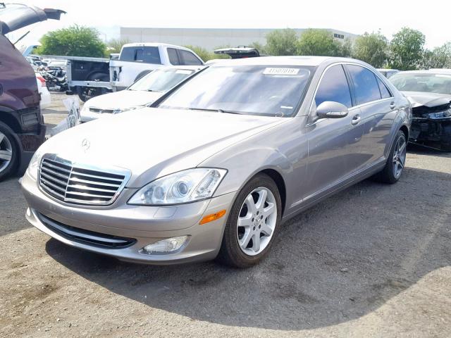 WDDNG71X57A067788 - 2007 MERCEDES-BENZ S 550 GRAY photo 2