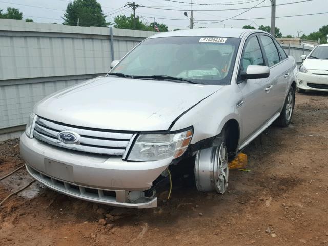 1FAHP24W48G168435 - 2008 FORD TAURUS SEL SILVER photo 2