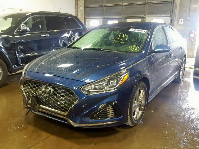 5NPE34AF7JH693676 - 2018 HYUNDAI SONATA SPO BLUE photo 2