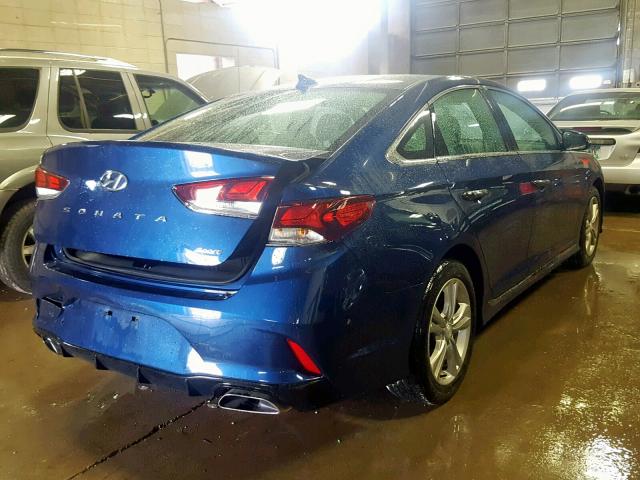 5NPE34AF7JH693676 - 2018 HYUNDAI SONATA SPO BLUE photo 4