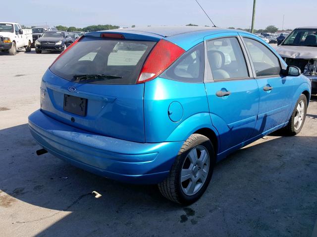 1FAHP37N67W342034 - 2007 FORD FOCUS ZX5 BLUE photo 4