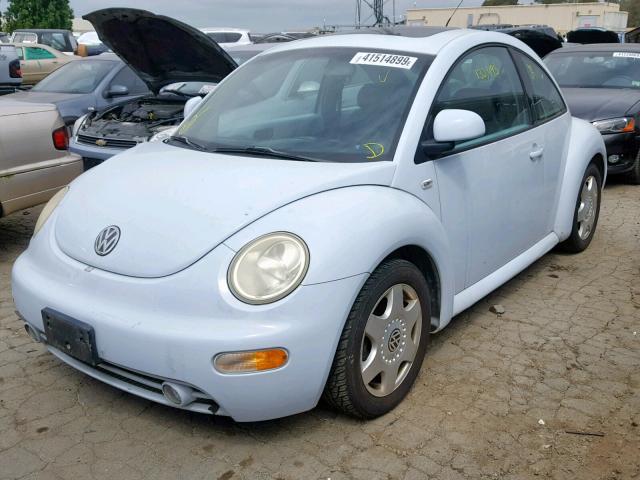 3VWCC21C4YM474399 - 2000 VOLKSWAGEN NEW BEETLE WHITE photo 2