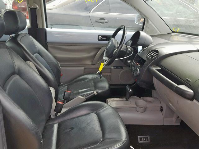 3VWCC21C4YM474399 - 2000 VOLKSWAGEN NEW BEETLE WHITE photo 5