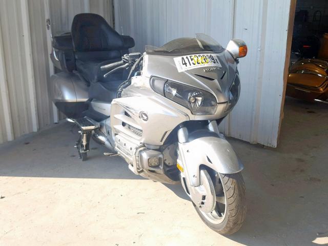 JH2SC68G2DK100140 - 2013 HONDA GL1800 G SILVER photo 1