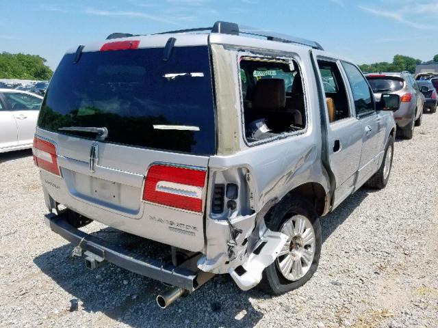 5LMJJ2H50BEJ08369 - 2011 LINCOLN NAVIGATOR SILVER photo 4
