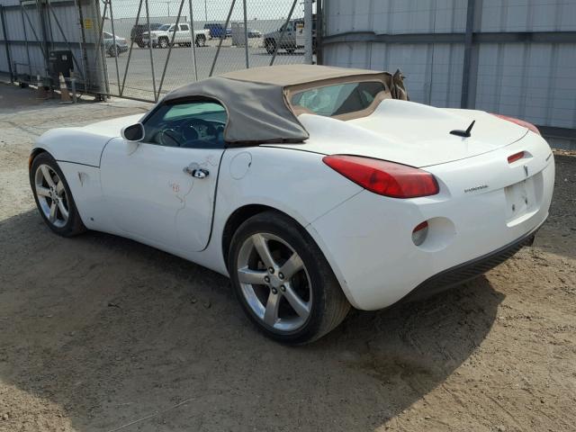 1G2MB35BX8Y107873 - 2008 PONTIAC SOLSTICE WHITE photo 3