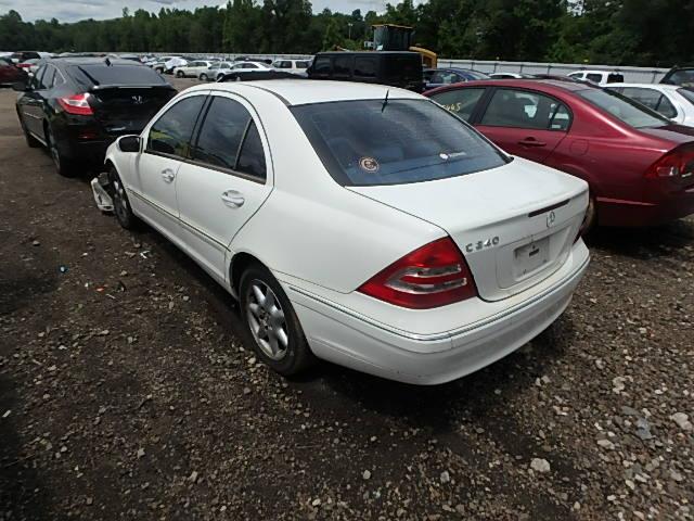 WDBRF61J82F237897 - 2002 MERCEDES-BENZ C 240 WHITE photo 3