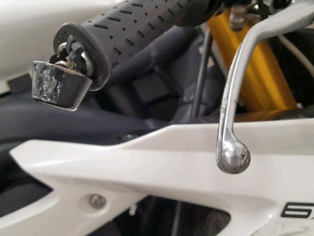 SMTD03NSXCT505979 - 2012 TRIUMPH MOTORCYCLE DAYTONA 67 WHITE photo 17