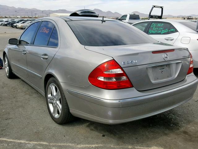 WDBUF56J56A839804 - 2006 MERCEDES-BENZ E 350 GRAY photo 3