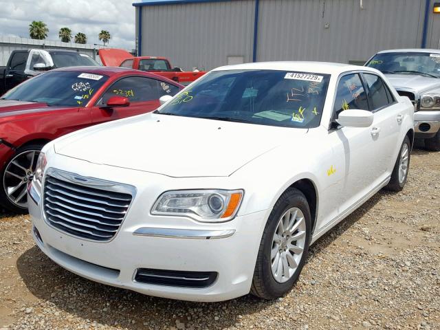 2C3CCAAG9EH276500 - 2014 CHRYSLER 300 WHITE photo 2