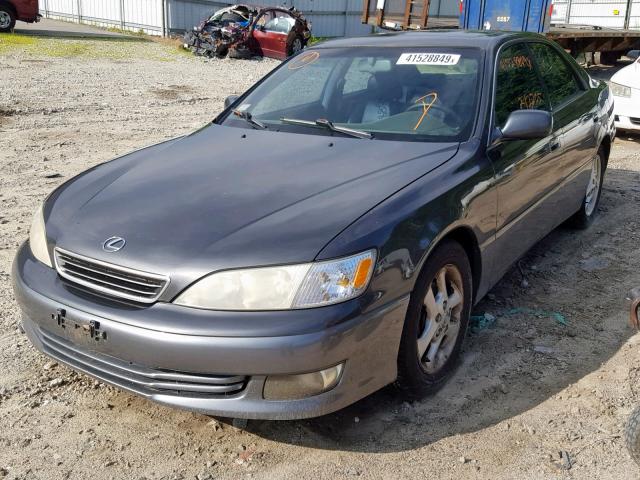 JT8BF28G4Y0247424 - 2000 LEXUS ES 300 GRAY photo 2