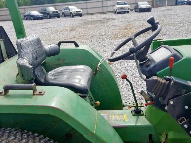 M00870B115216 - 1992 JOHN DEERE TRACTOR GREEN photo 5