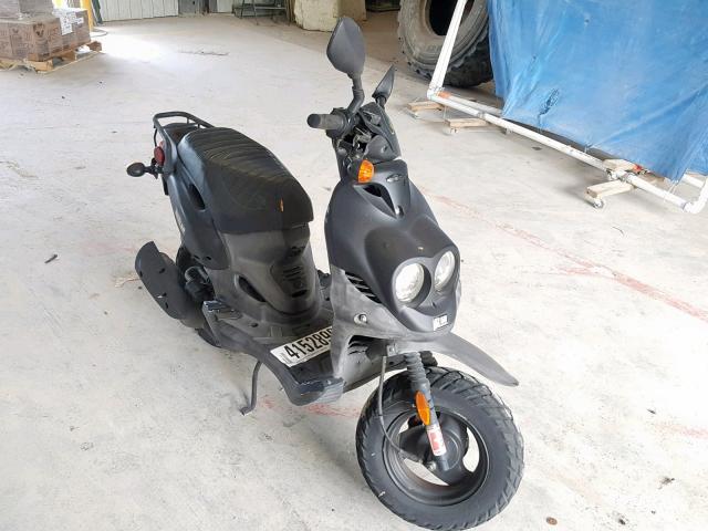 RFVPMP200E1007580 - 2014 GENUINE SCOOTER CO. ROUGHHOUSE BLACK photo 1