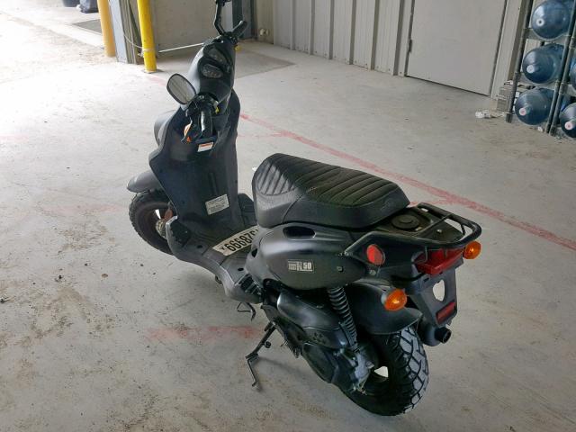 RFVPMP200E1007580 - 2014 GENUINE SCOOTER CO. ROUGHHOUSE BLACK photo 3