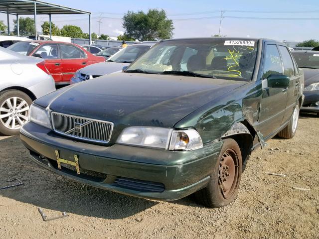 YV1LS5578W1553938 - 1998 VOLVO S70 GREEN photo 2