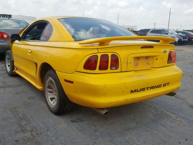 1FAFP42X3WF157198 - 1998 FORD MUSTANG GT YELLOW photo 3