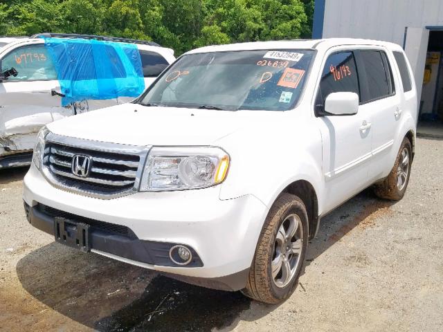 5FNYF3H36FB026839 - 2015 HONDA PILOT SE WHITE photo 2