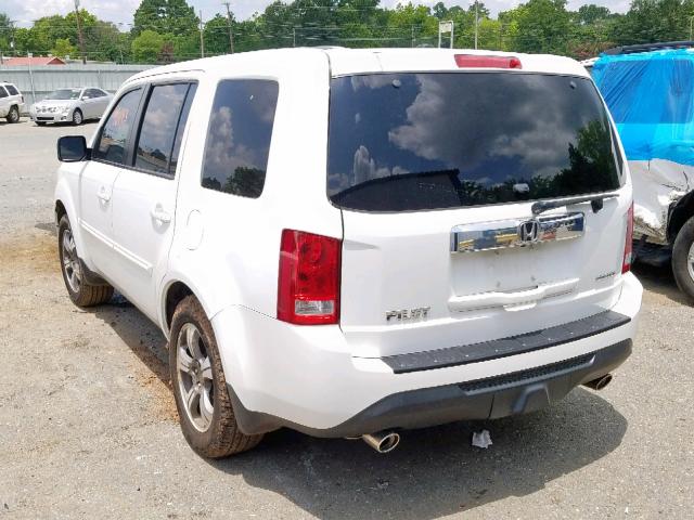 5FNYF3H36FB026839 - 2015 HONDA PILOT SE WHITE photo 3