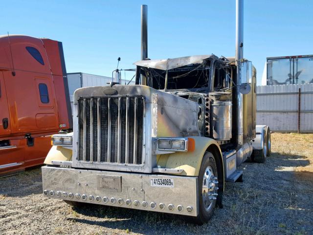 1XP5DB8X3TN412586 - 1996 PETERBILT 379 YELLOW photo 2