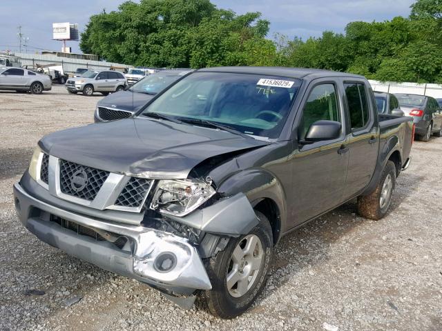 1N6AD07U68C430818 - 2008 NISSAN FRONTIER C GRAY photo 2