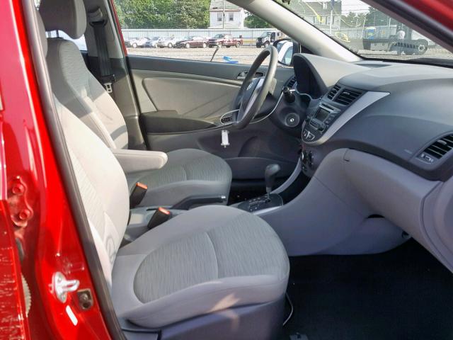 KMHCT4AE2HU315369 - 2017 HYUNDAI ACCENT SE RED photo 5