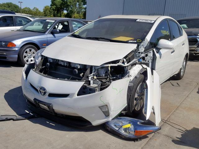 JTDKN3DP0F3069622 - 2015 TOYOTA PRIUS PLUG WHITE photo 2