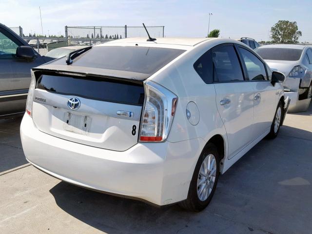 JTDKN3DP0F3069622 - 2015 TOYOTA PRIUS PLUG WHITE photo 4