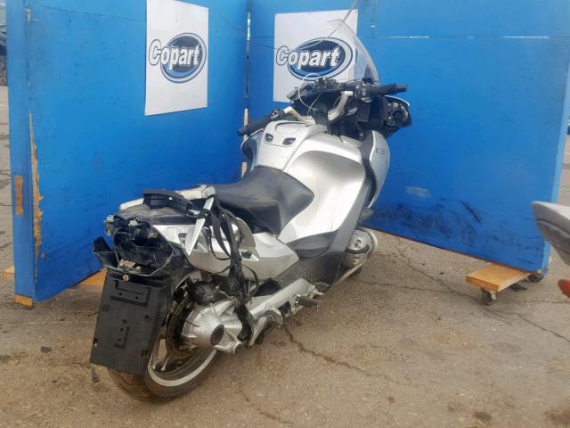 WB103880997T15556 - 2009 BMW R1200 RT SILVER photo 4