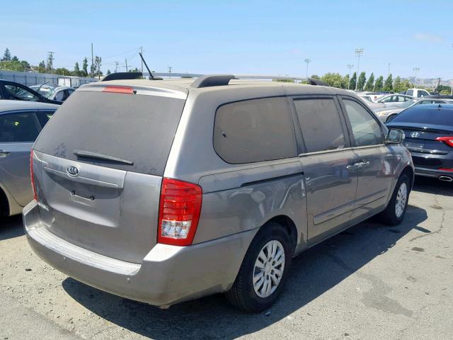 KNDMG4C78B6370688 - 2011 KIA SEDONA LX GRAY photo 4