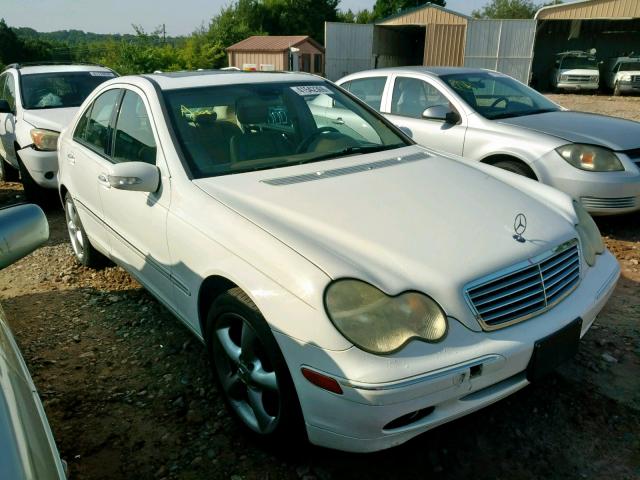 WDBRF61JX3F366791 - 2003 MERCEDES-BENZ C 240 WHITE photo 1