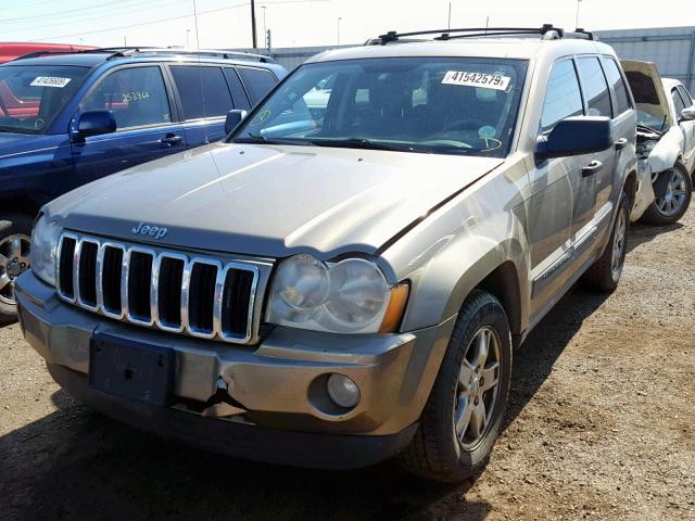 1J4GR48K15C713006 - 2005 JEEP GRAND CHER BEIGE photo 2