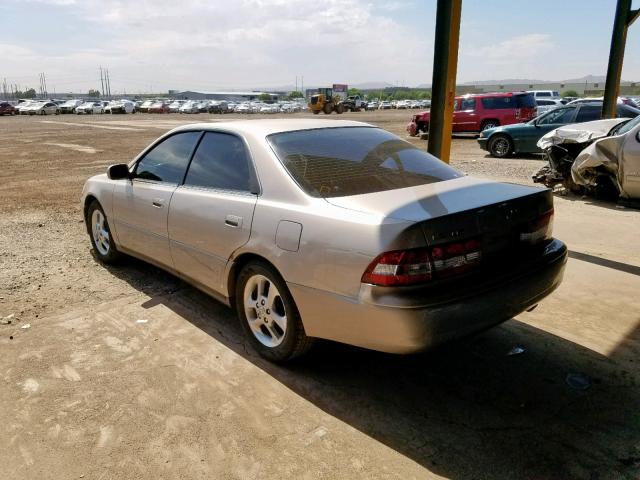 JT8BF28G8Y5087681 - 2000 LEXUS ES 300 BEIGE photo 3