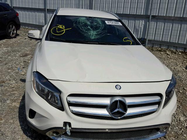 WDCTG4EB0GJ200983 - 2016 MERCEDES-BENZ GLA 250 WHITE photo 9