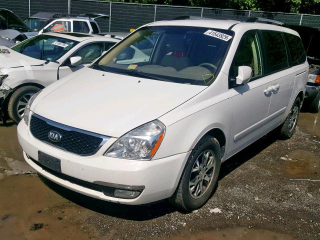 KNDMG4C78E6538267 - 2014 KIA SEDONA LX WHITE photo 2