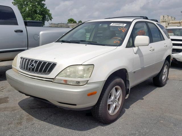 JTJGF10U830152020 - 2003 LEXUS RX 300 WHITE photo 2